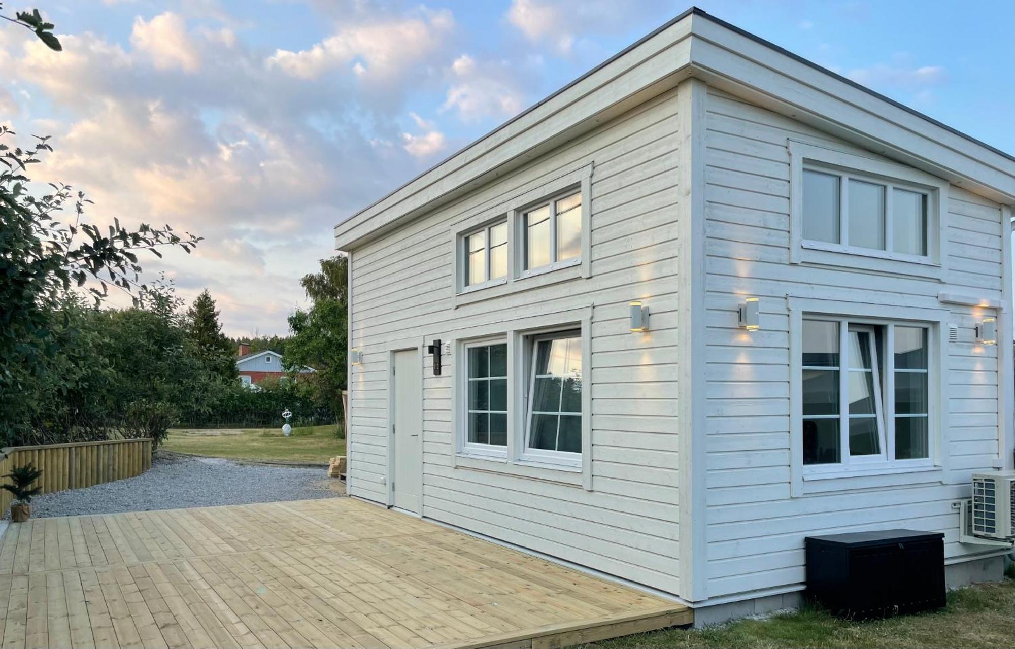 Ett Nytt Fraesch Hus Utanfoer Stockholm Naera Arlanda Rosersberg Exterior foto