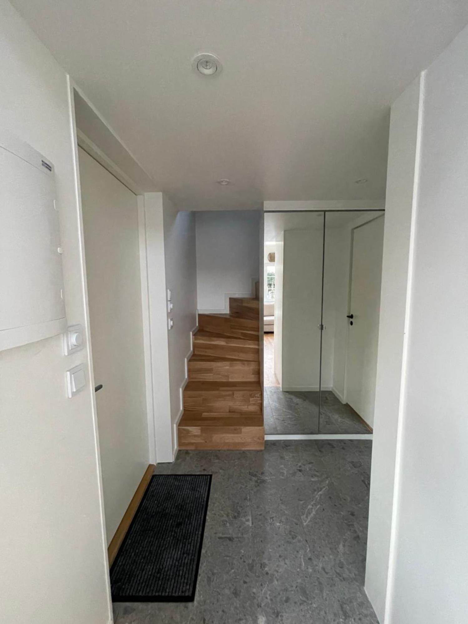 Ett Nytt Fraesch Hus Utanfoer Stockholm Naera Arlanda Rosersberg Exterior foto