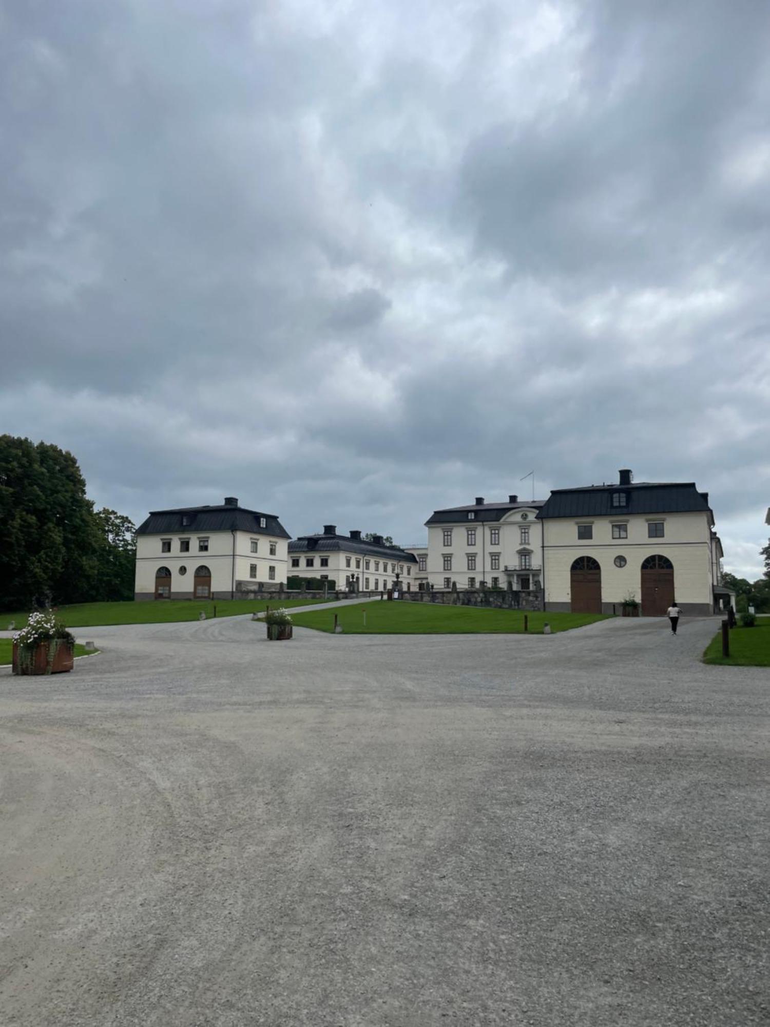 Ett Nytt Fraesch Hus Utanfoer Stockholm Naera Arlanda Rosersberg Exterior foto